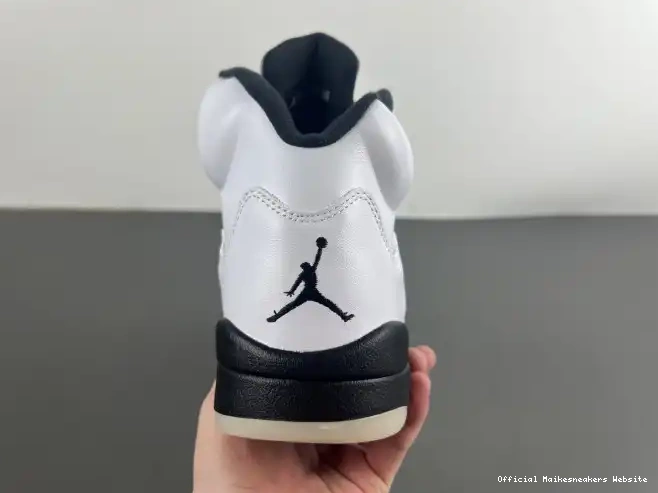 Official Maikesneakers AIR RETRO DD0587-110 BLACK' 'WHITE JORDAN 5 0607